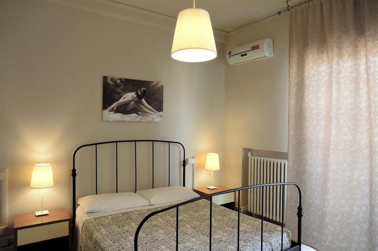 B&B Cameracaffe Centro อาเรซโซ ภายนอก รูปภาพ